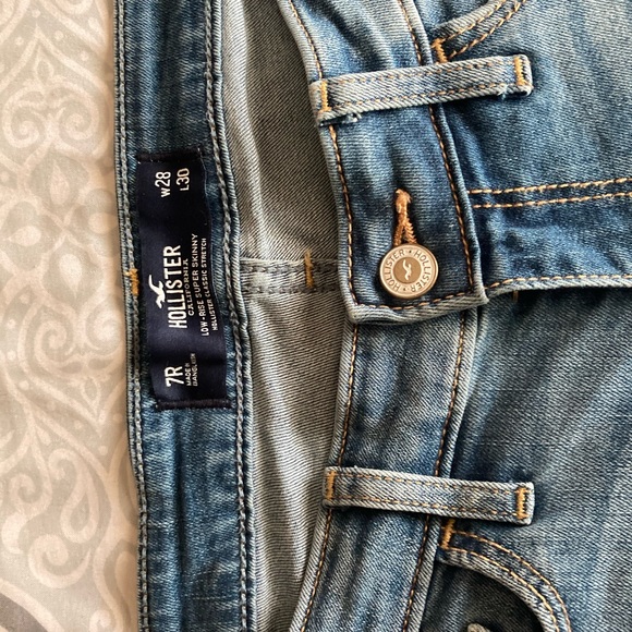 Jeans - Picture 2 of 4